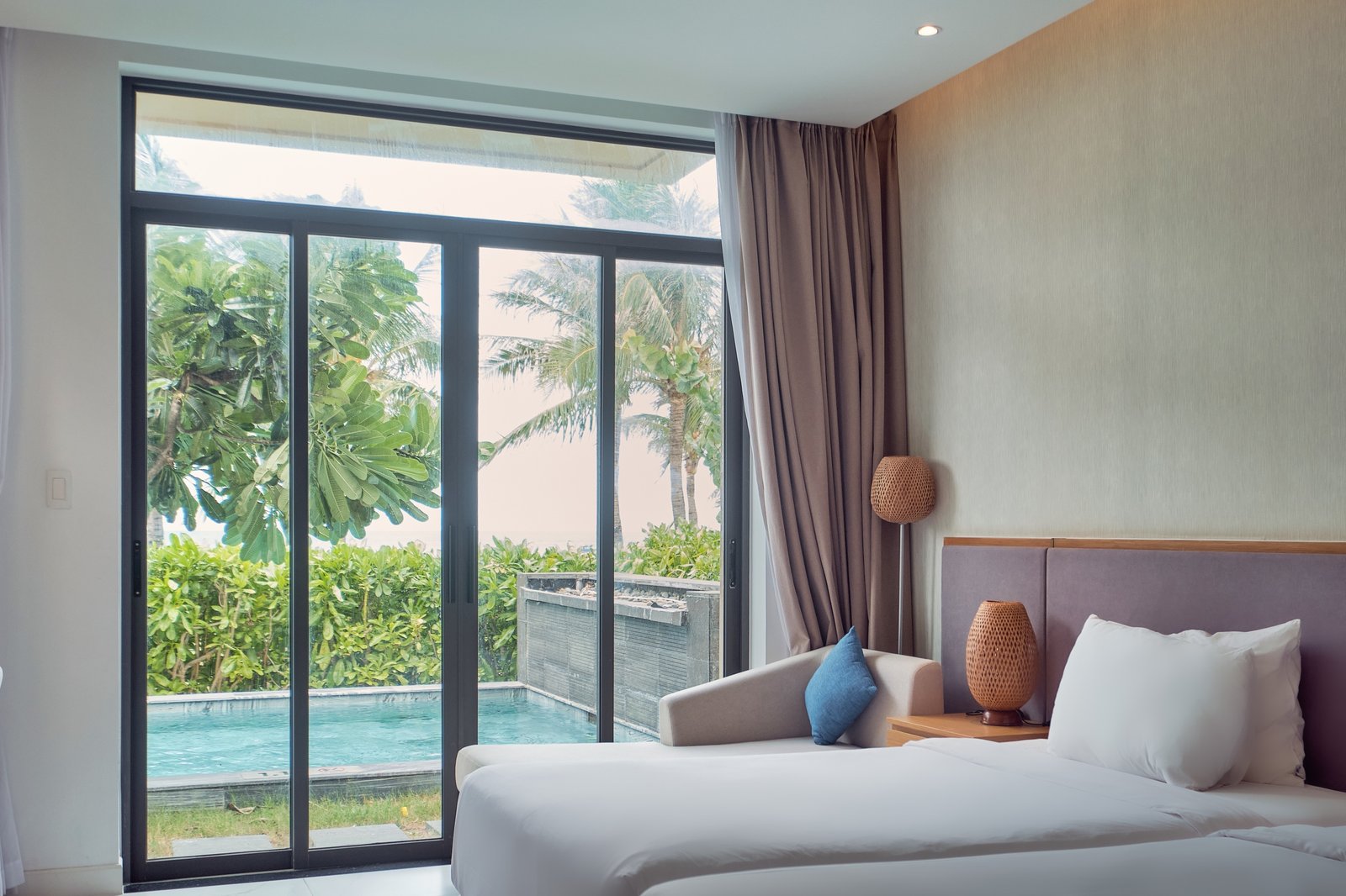 Beachfront pool facing the ocean